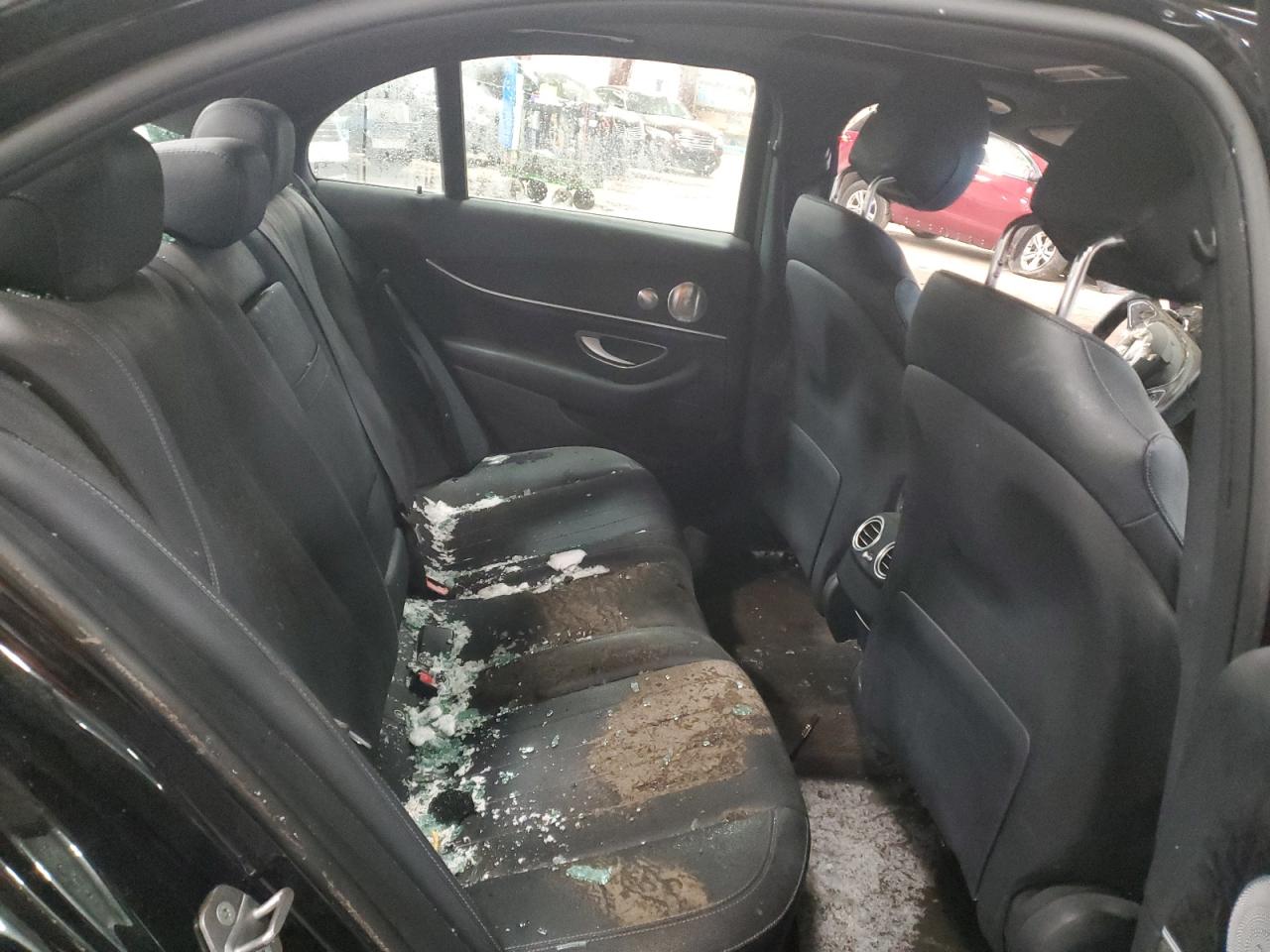 2017 Mercedes-Benz E 300 4Matic VIN: WDDZF4KBXHA205946 Lot: 83330054