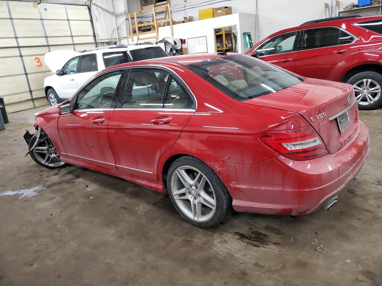 VIN WDDGF8AB8EG226951 2014 MERCEDES-BENZ C-CLASS no.2