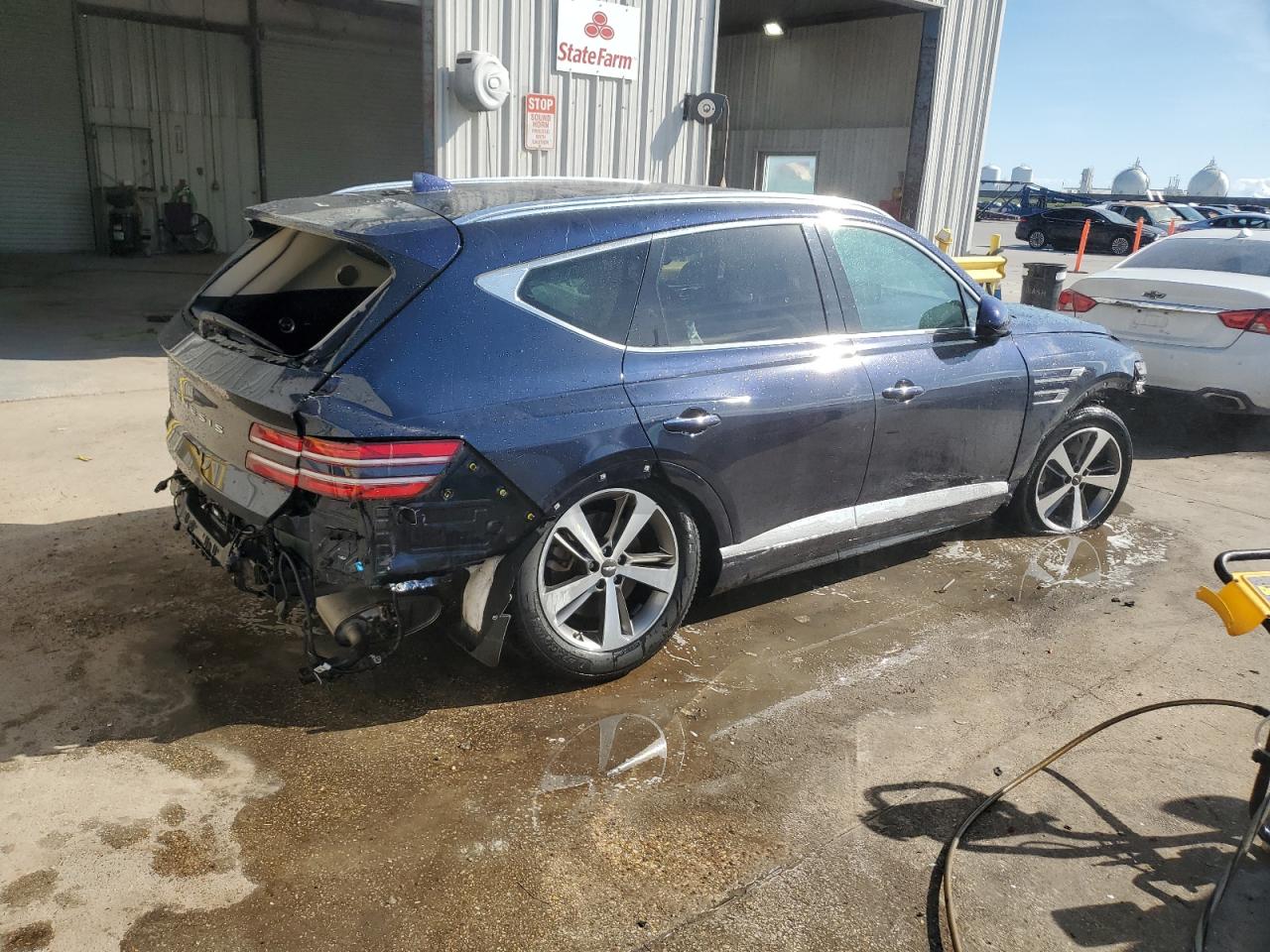 2021 Genesis GV80 - Image 3