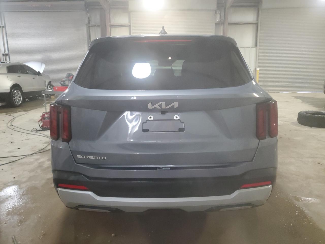 2024 Kia Sorento - Image 6