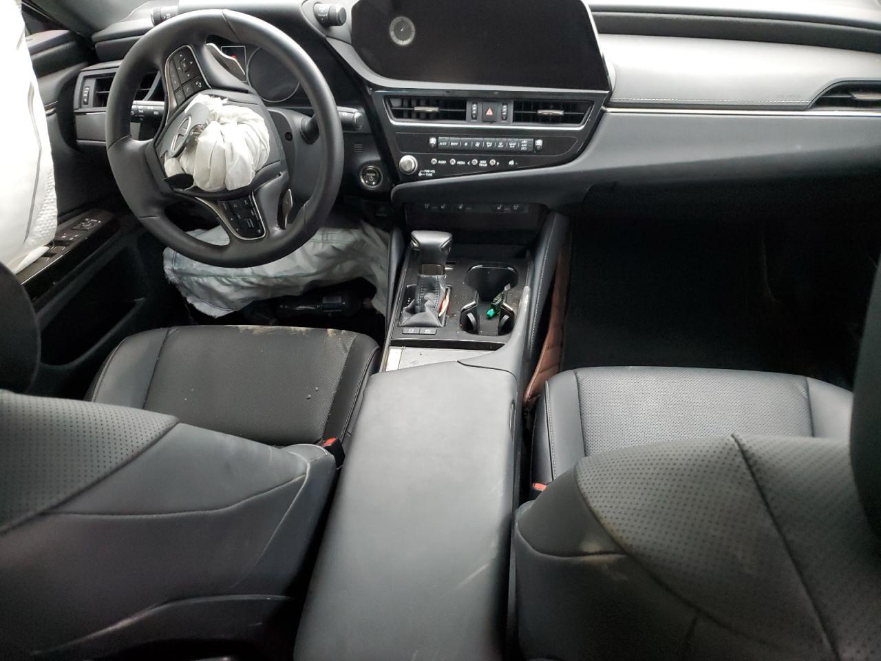 2023 Lexus ES - Image 8