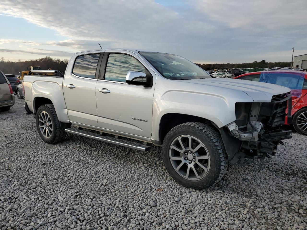 2017 GMC Canyon - Image 4
