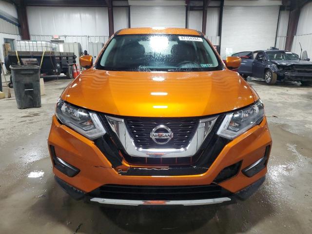  NISSAN ROGUE 2017 Оранжевый