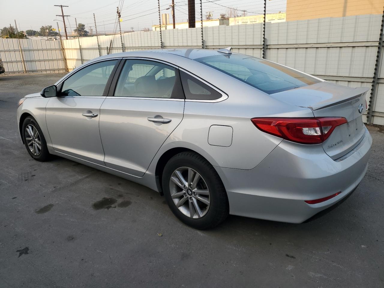 VIN 5NPE24AF6FH025667 2015 HYUNDAI SONATA no.2