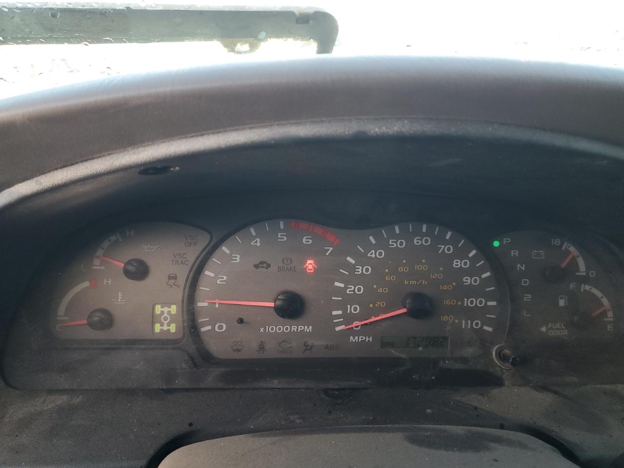2002 Toyota Sequoia - Image 9