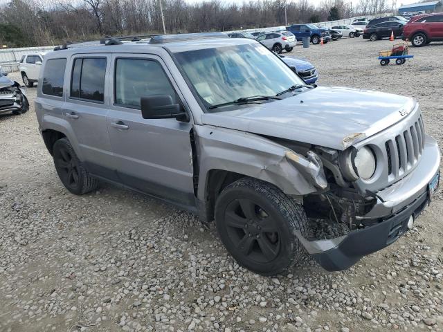  JEEP PATRIOT 2016 Srebrny
