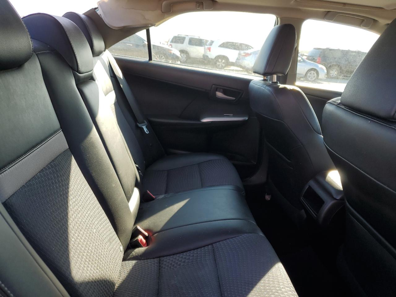 2014 Toyota Camry - Image 10