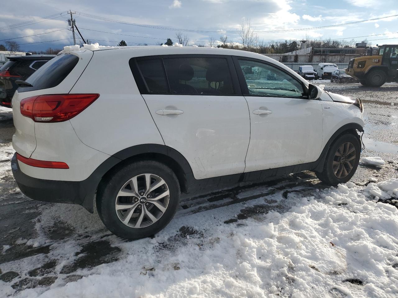 VIN KNDPBCAC8G7828821 2016 KIA SPORTAGE no.3