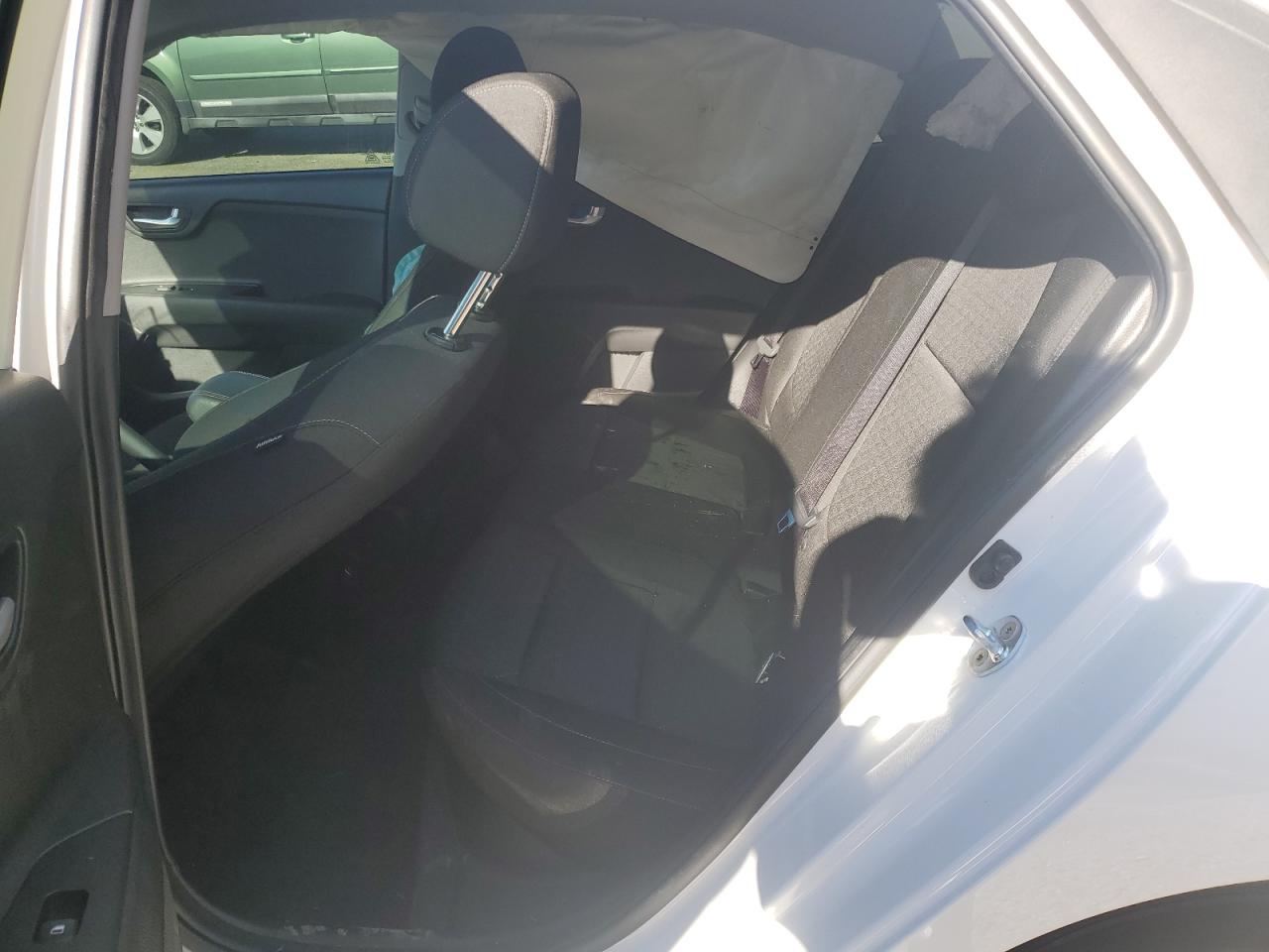2023 Kia Rio - Image 10