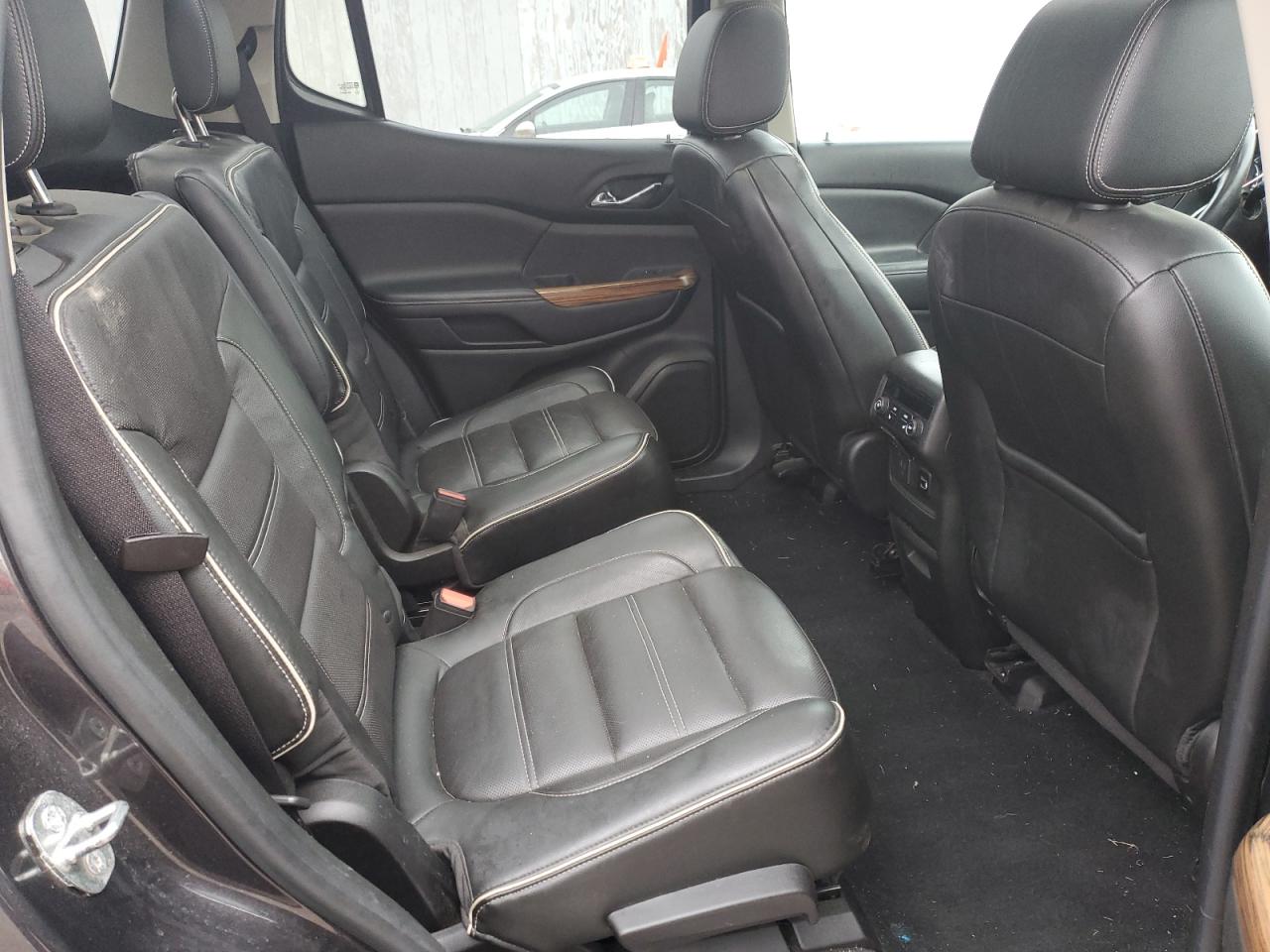 2017 GMC Acadia - Image 11