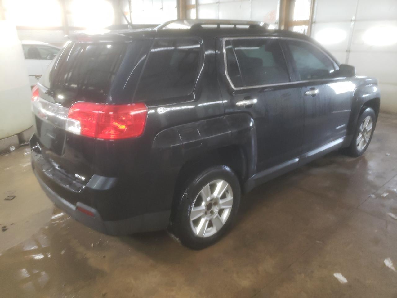2010 GMC Terrain - Image 3