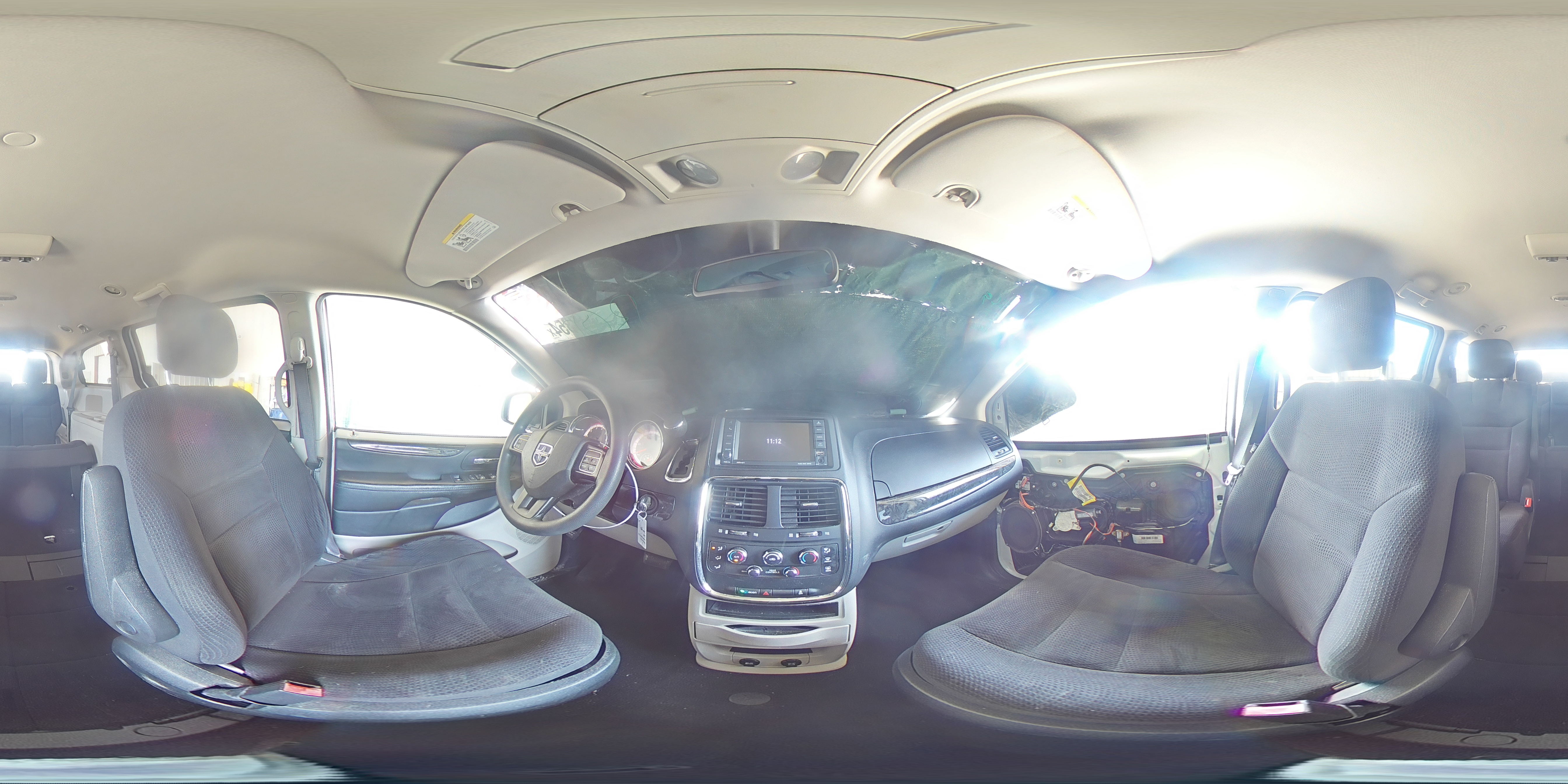 2018 Dodge Caravan - Image 15