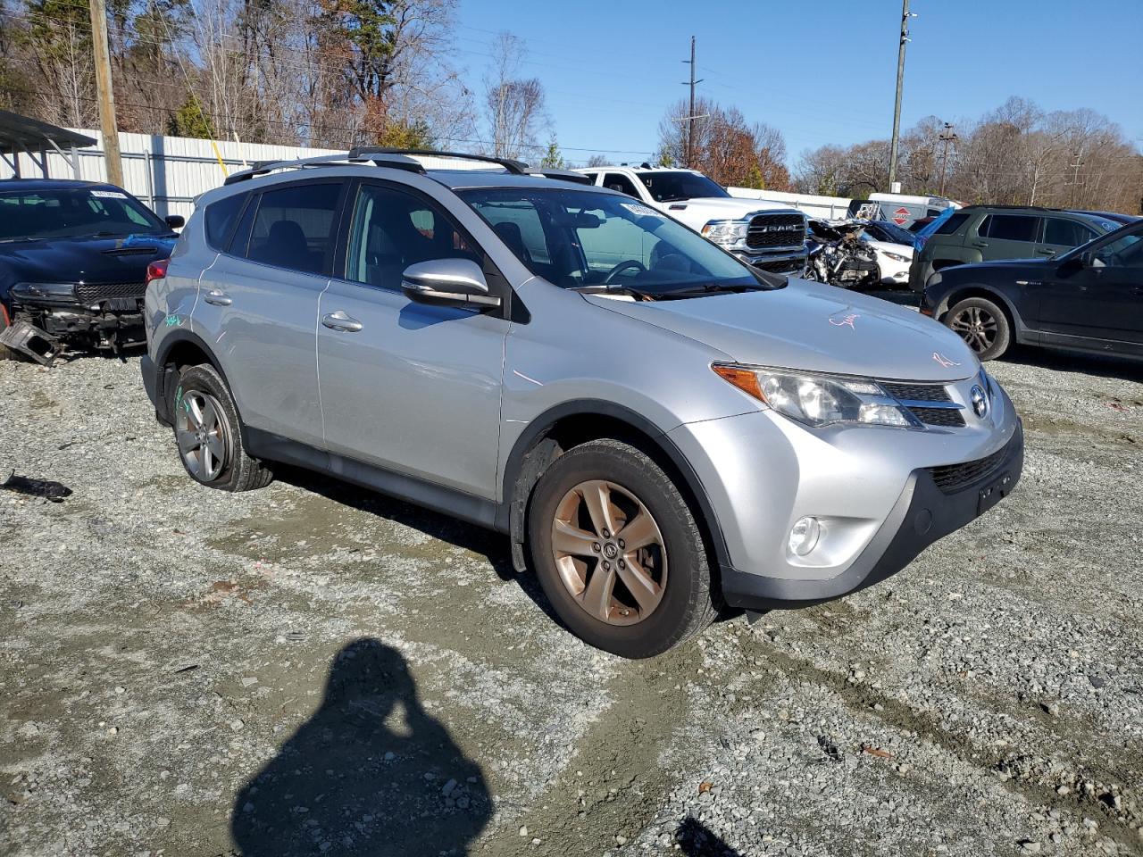 VIN 2T3RFREV6FW263449 2015 TOYOTA RAV4 no.4