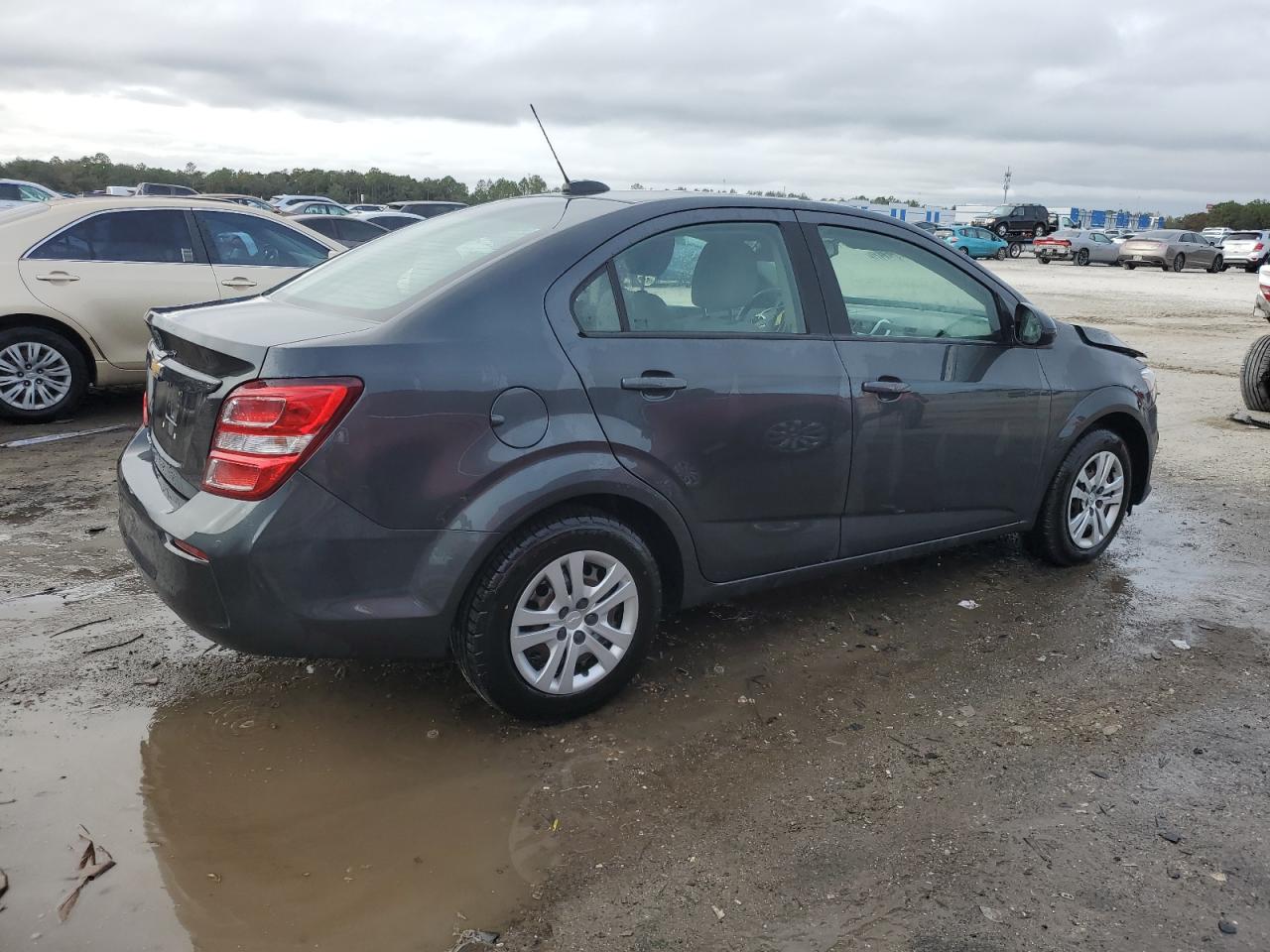 2020 Chevrolet Sonic - Image 3