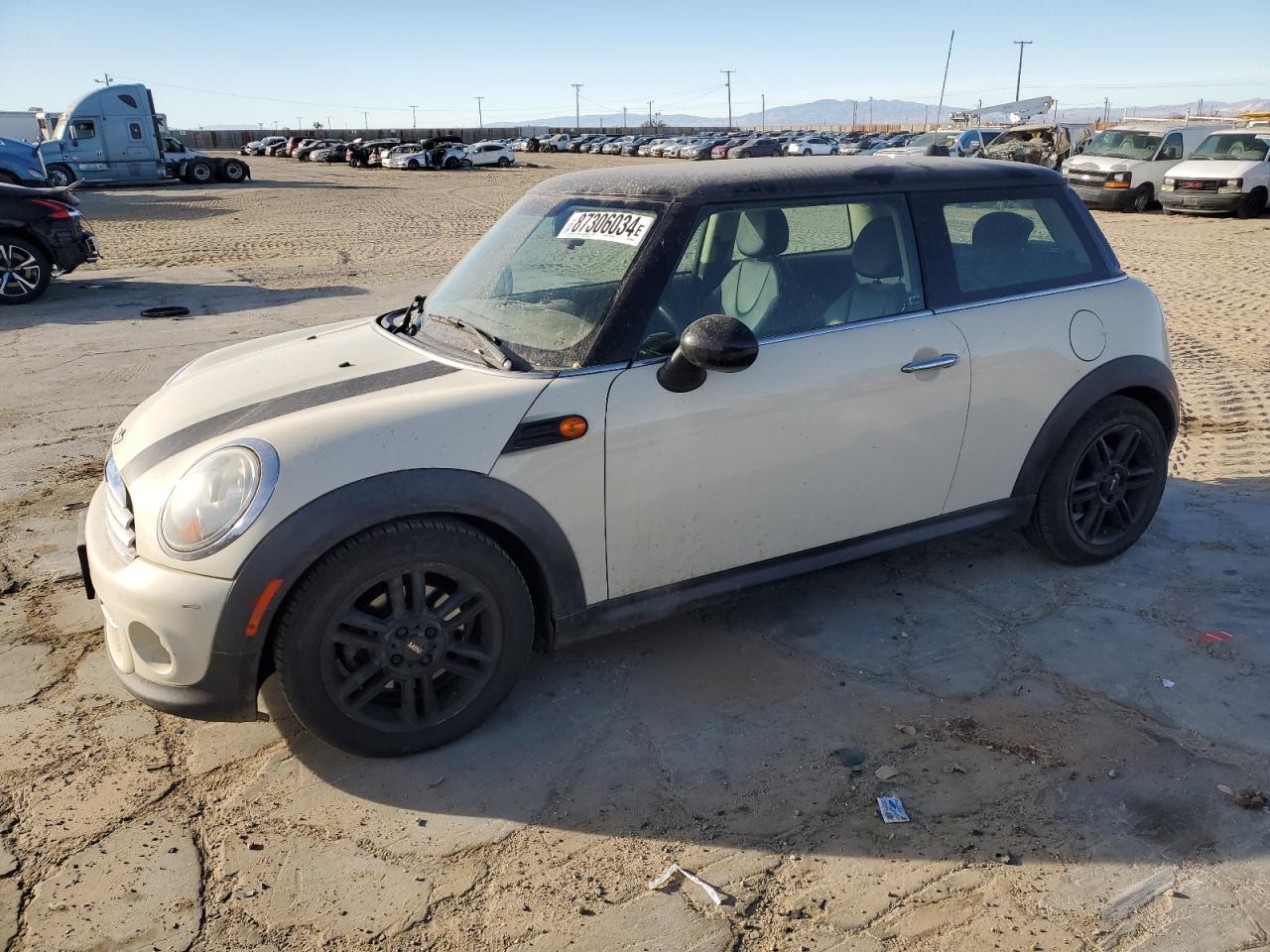 VIN WMWSU3C55DT687919 2013 MINI COOPER no.1