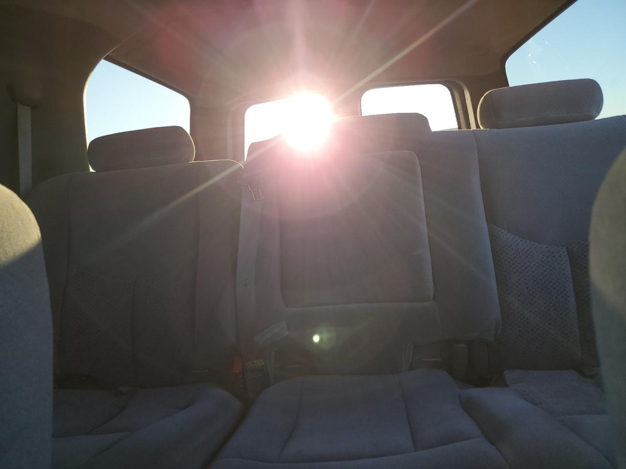 2003 Chevrolet Suburban - Image 10