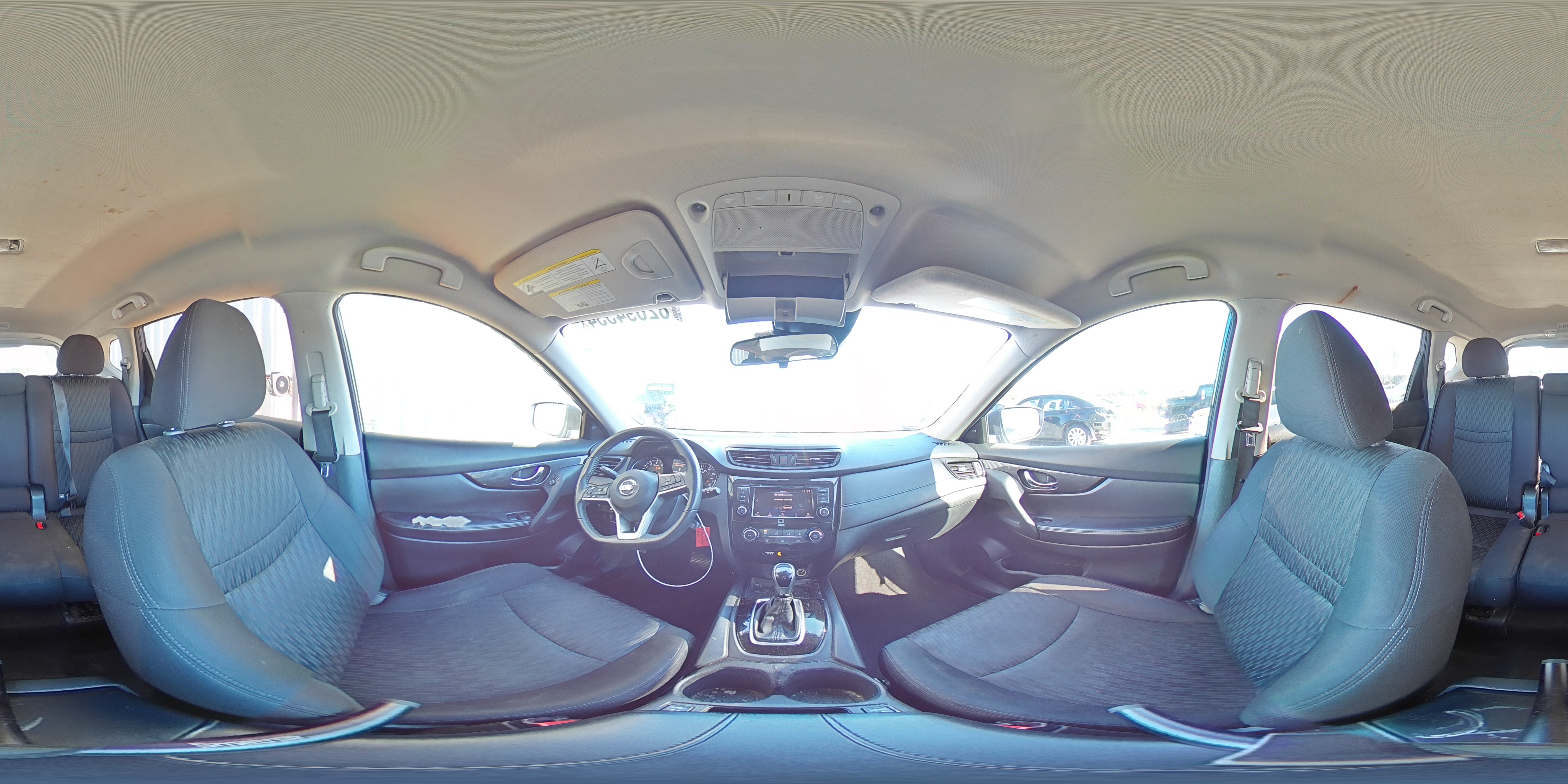 2019 Nissan Rogue - Image 16