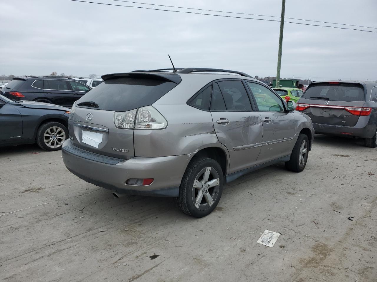 2005 Lexus RX - Image 3