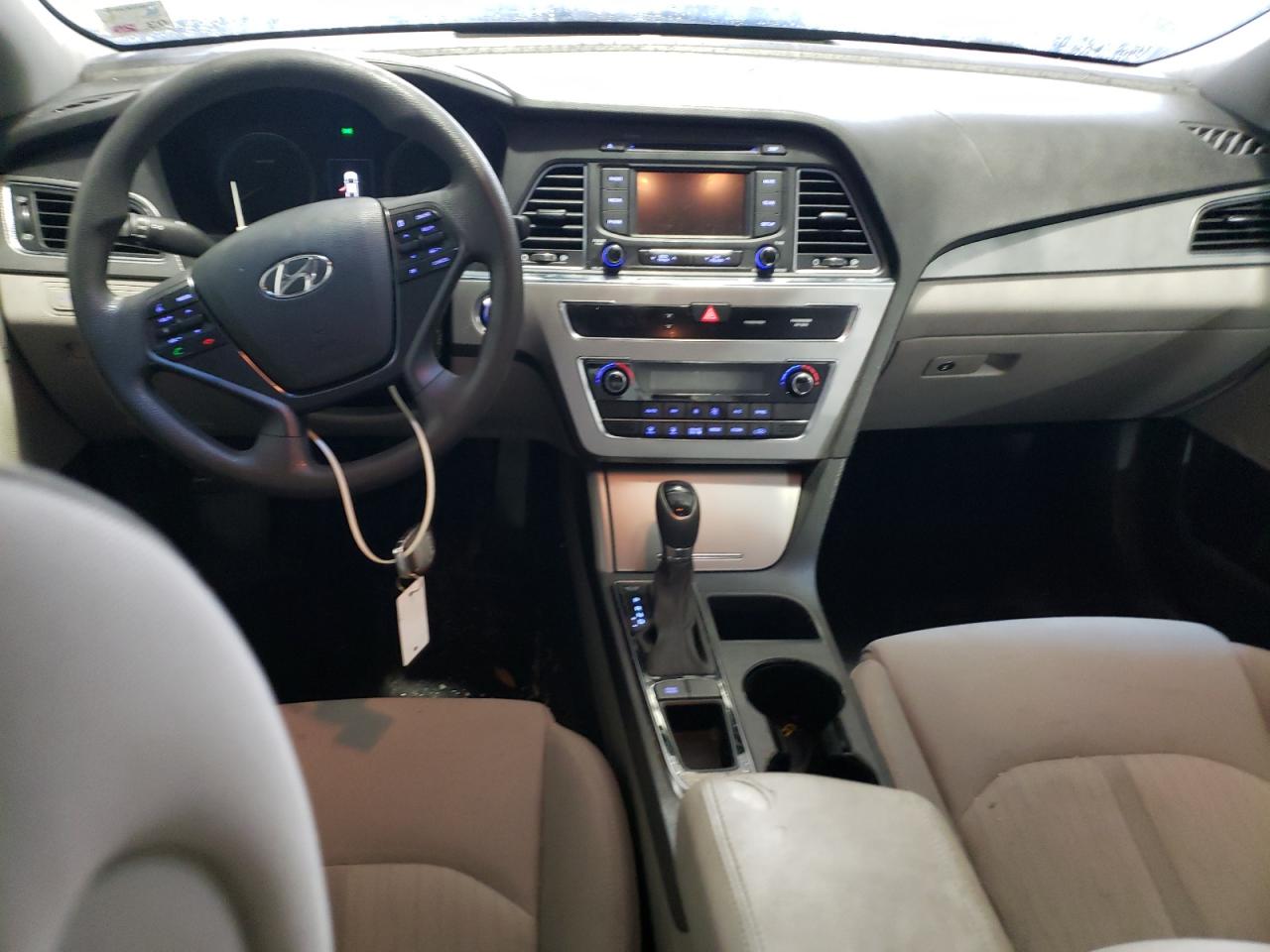 2016 Hyundai Sonata - Image 8
