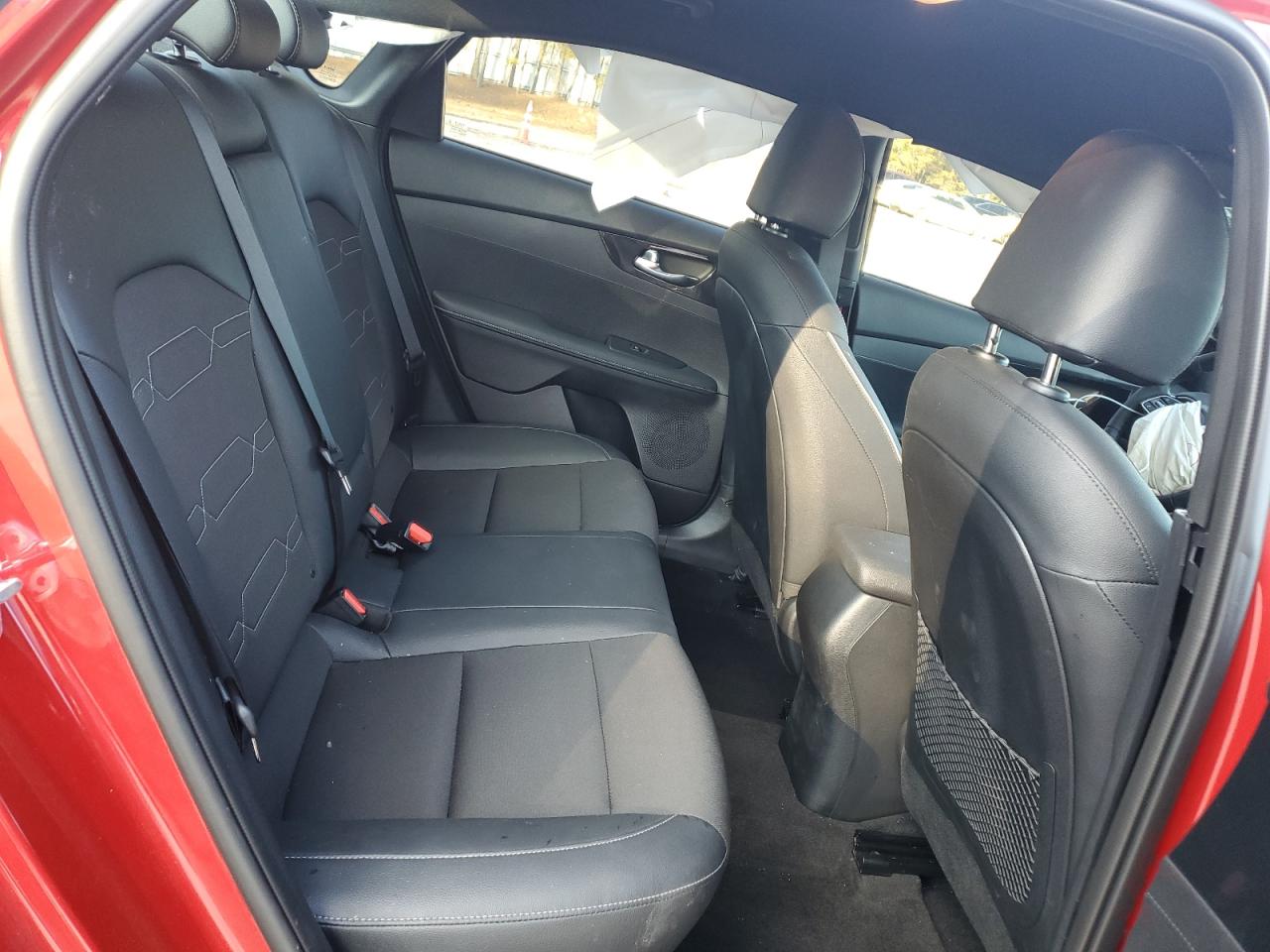 2024 Kia Forte - Image 10