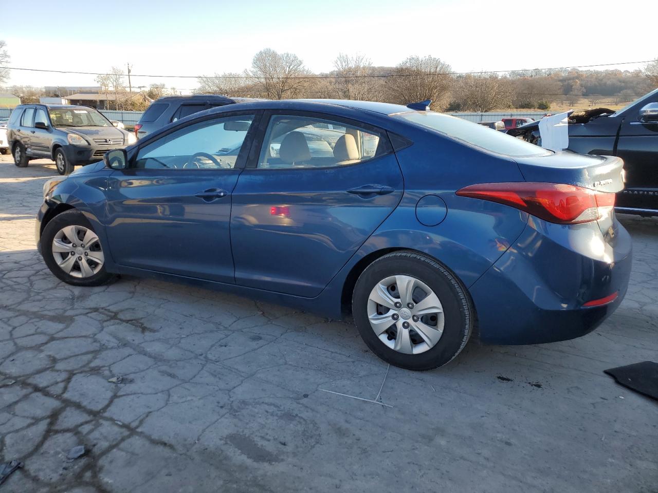 VIN KMHDH4AE9GU650438 2016 HYUNDAI ELANTRA no.2