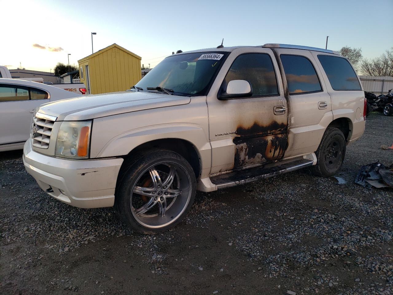 Sacramento, CA에서 판매 중인 2004 Cadillac Escalade Luxury - Burn