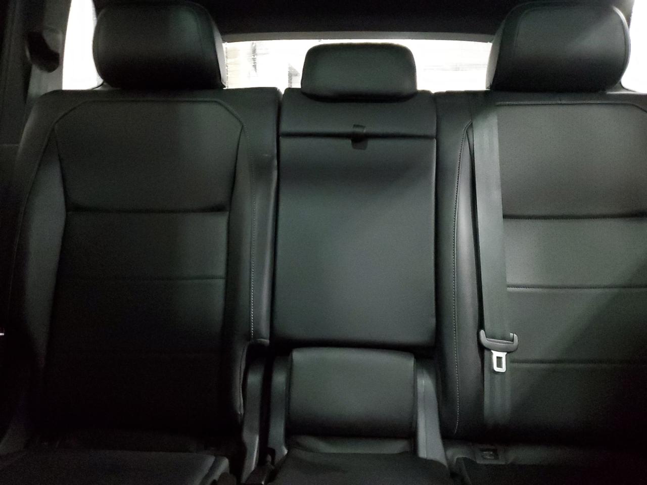 2018 Volkswagen Tiguan - Image 10