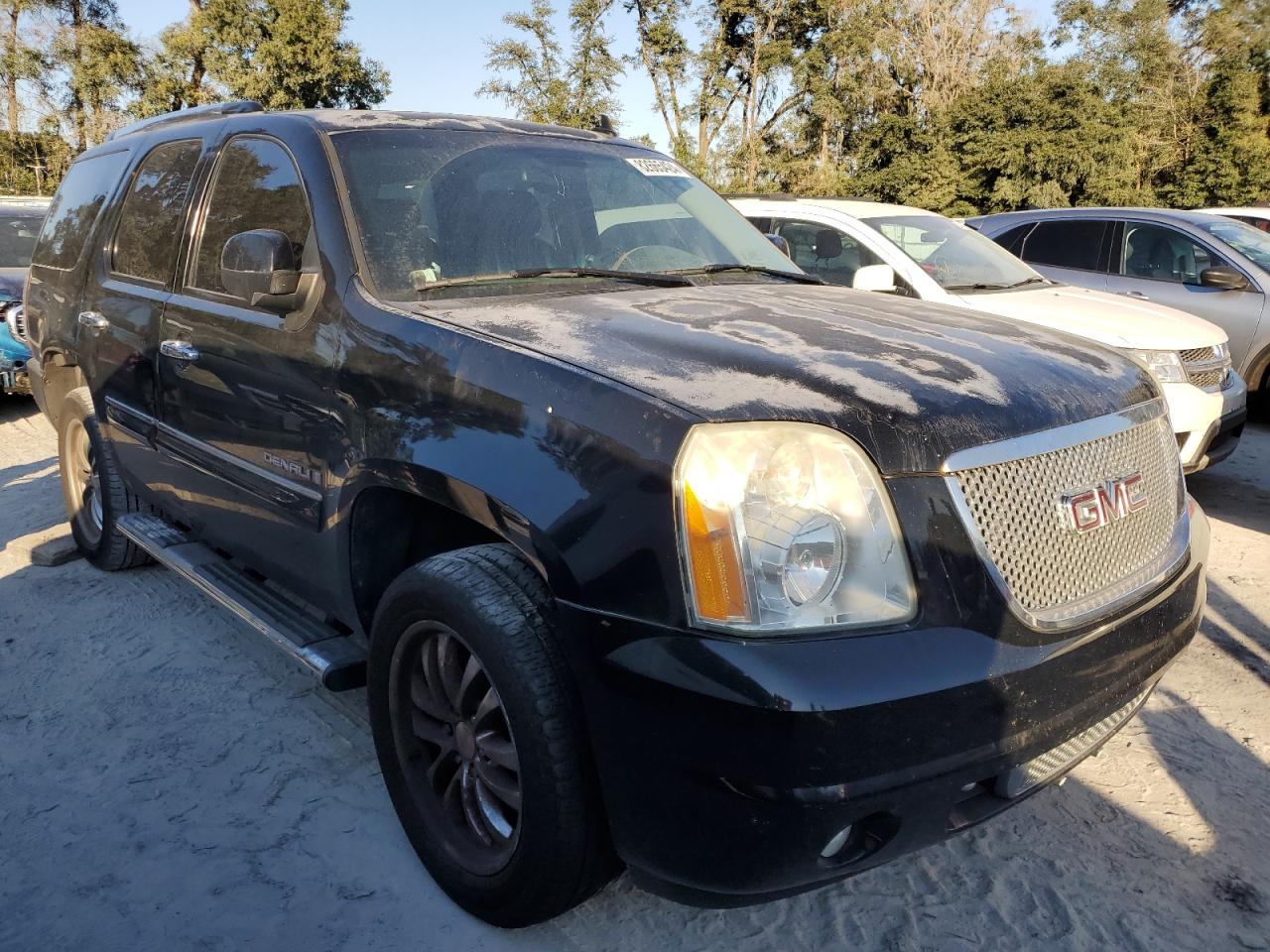 2007 GMC Yukon - Image 4
