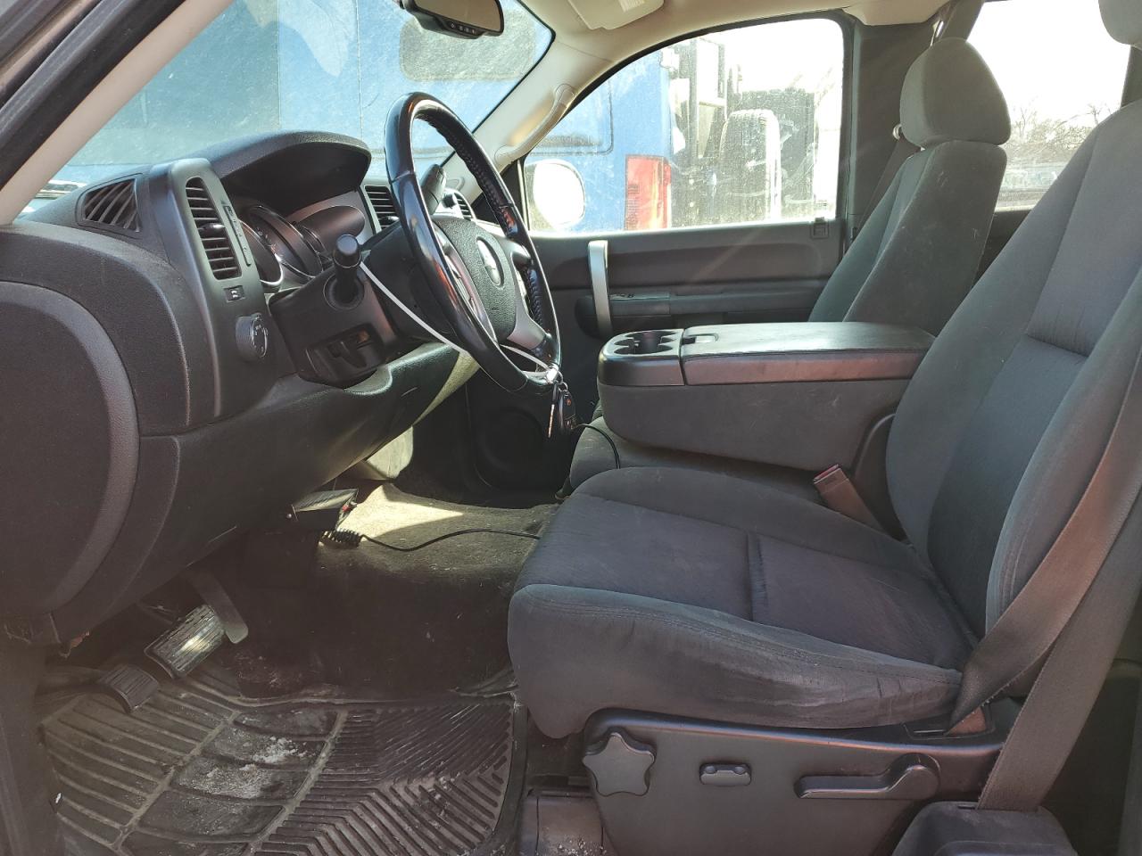 2009 Chevrolet Silverado - Image 7