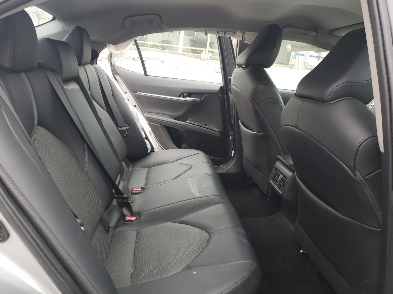 2021 Toyota Camry - Image 11