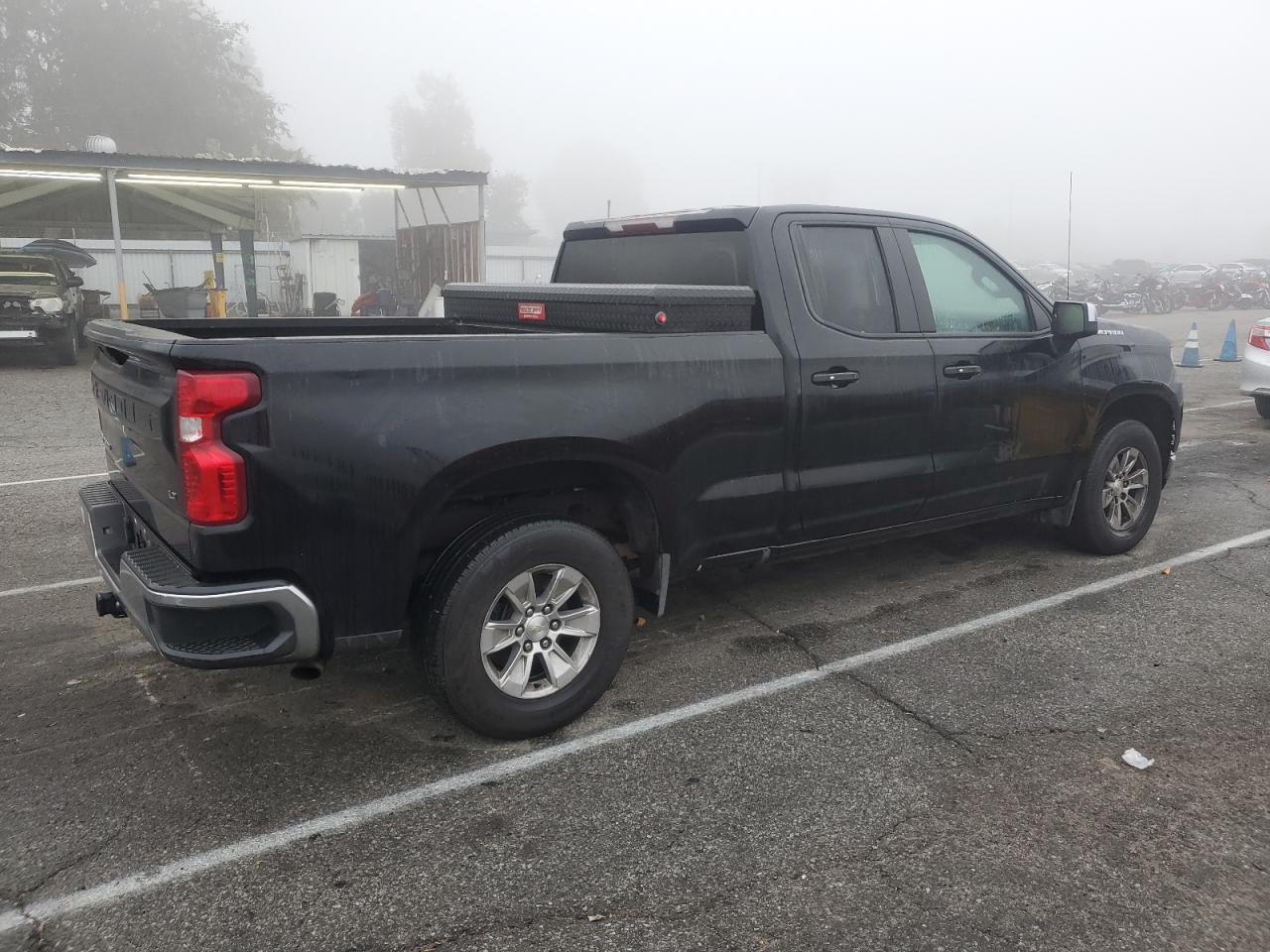 2019 Chevrolet Silverado - Image 3