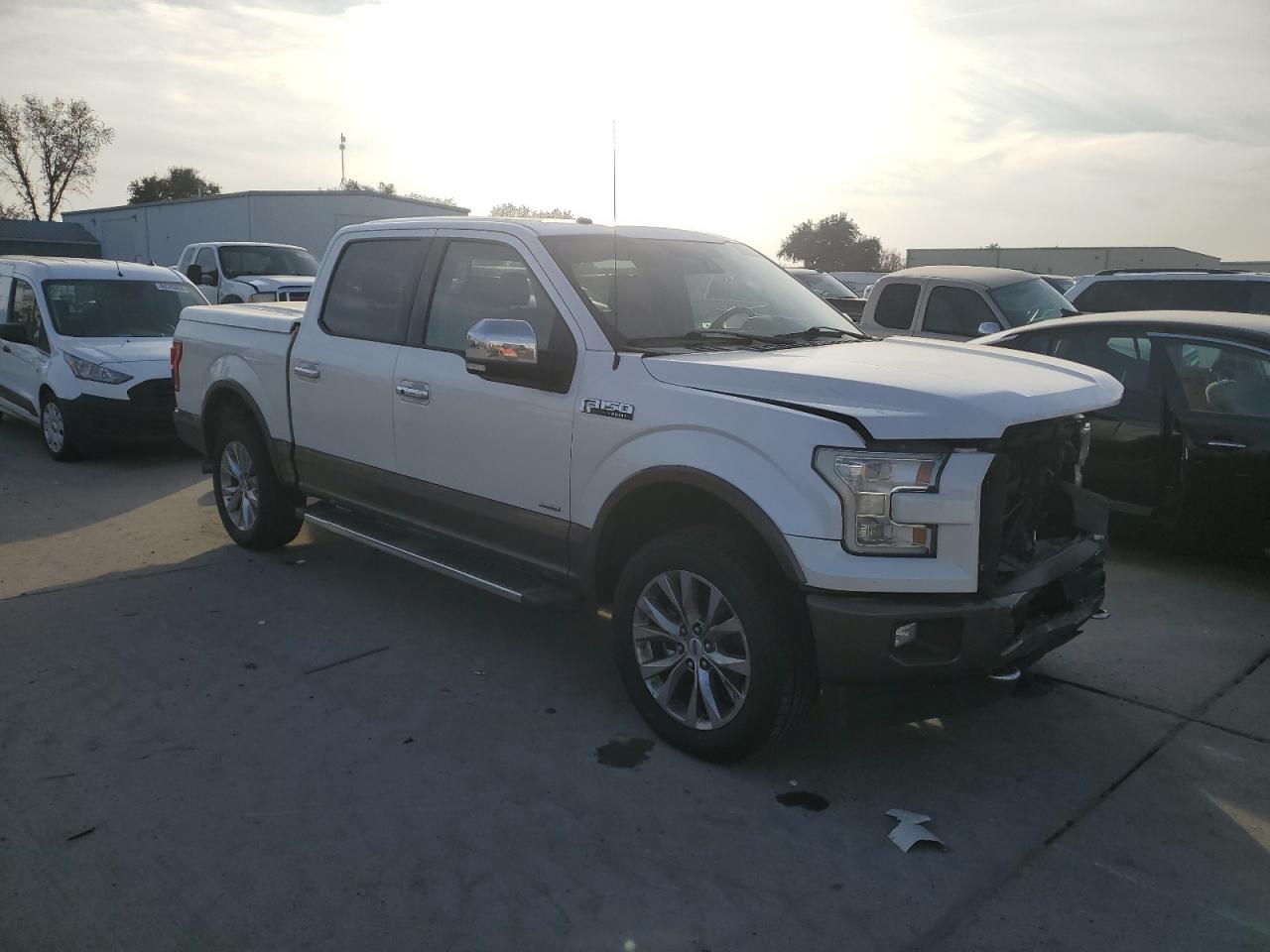 VIN 1FTEW1EG6HKC64842 2017 FORD F-150 no.4