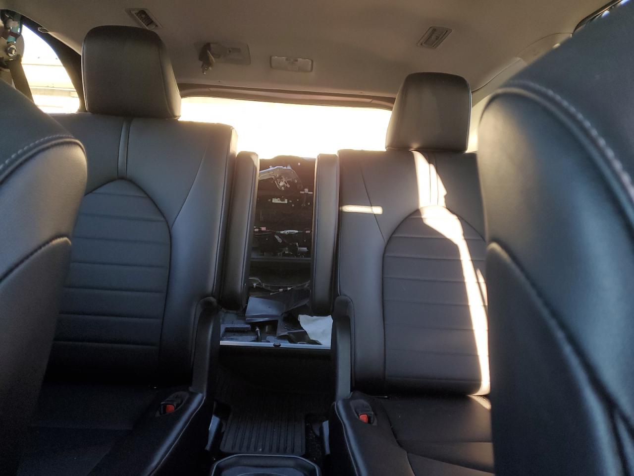 2021 Toyota Highlander - Image 10