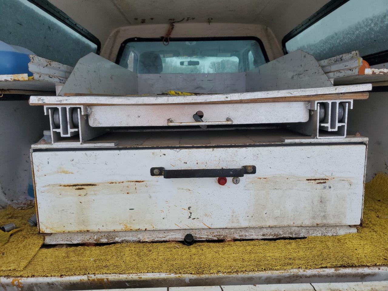 2011 Ford F350 - Image 10