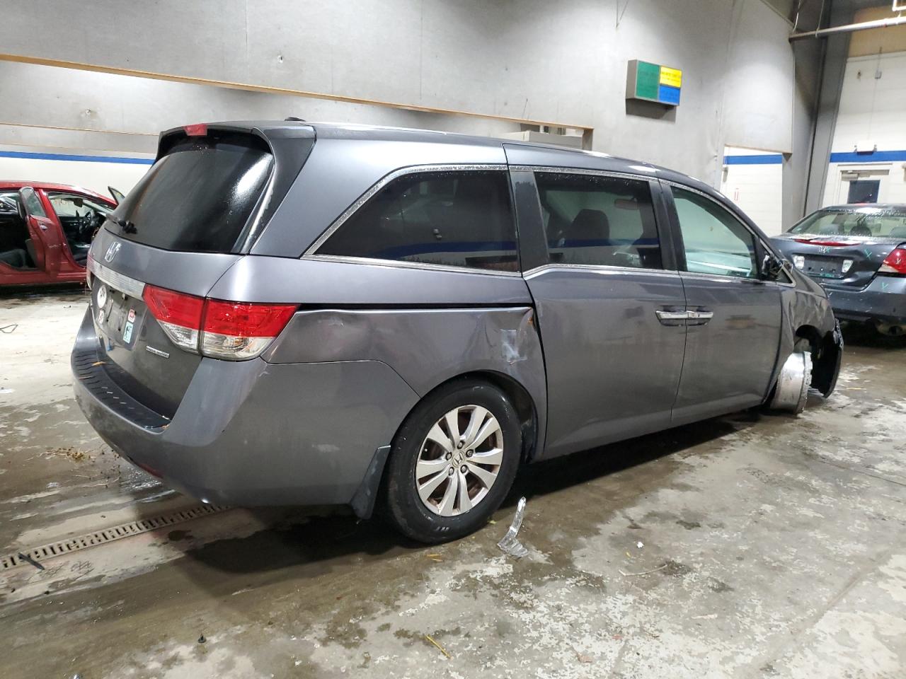 2016 Honda Odyssey - Image 3
