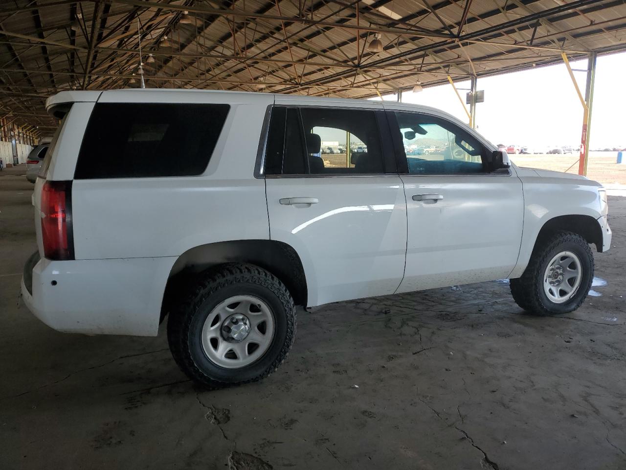 VIN 1GNSKFEC4KR128319 2019 CHEVROLET TAHOE no.3