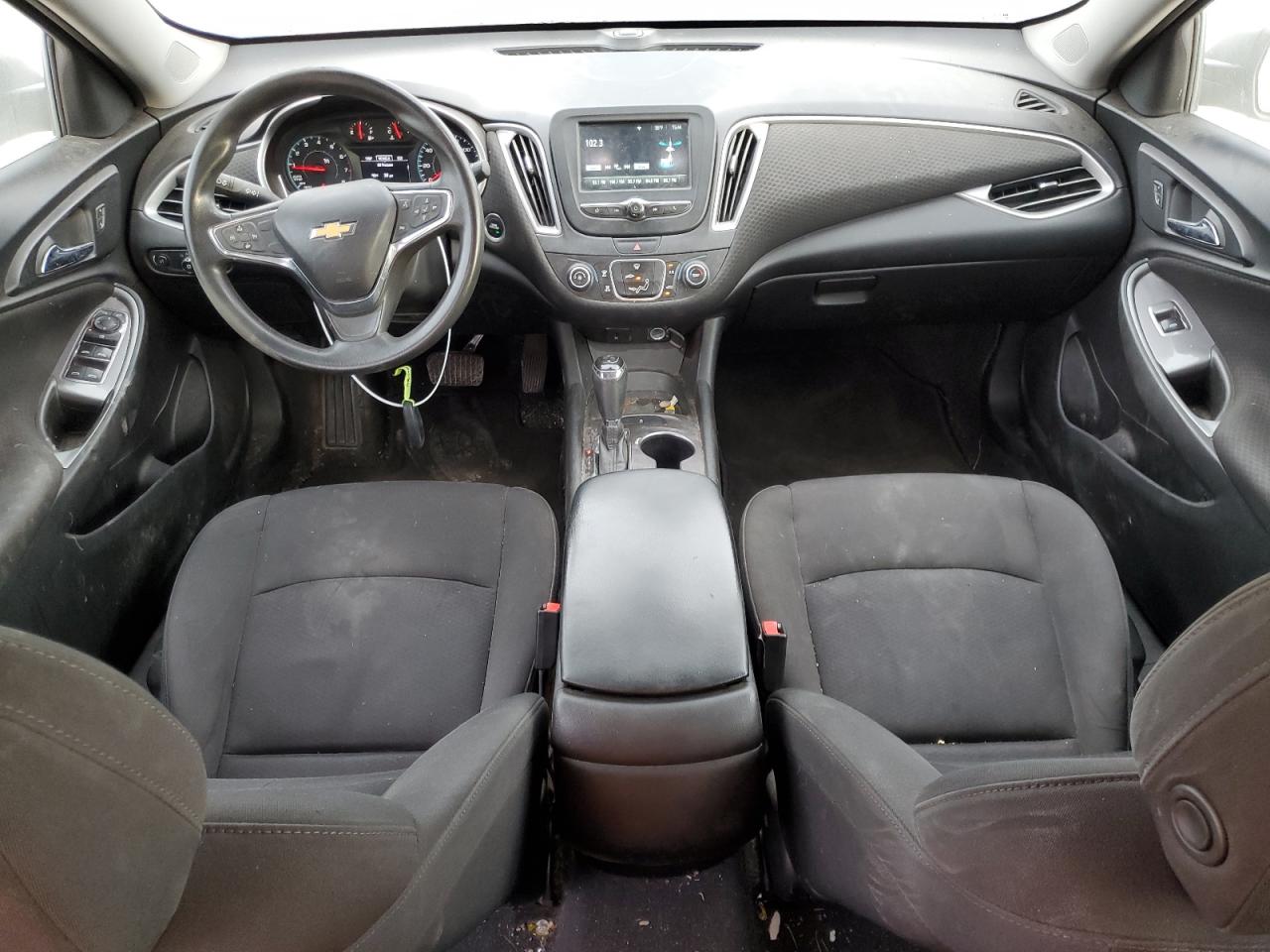 2018 Chevrolet Malibu - Image 8
