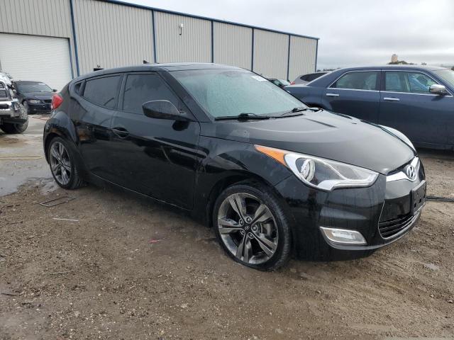  HYUNDAI VELOSTER 2017 Czarny