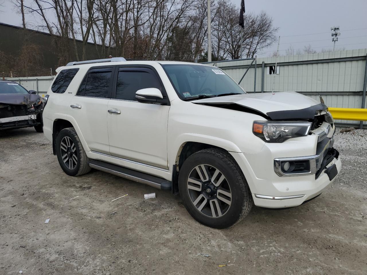 VIN JTEBU5JR9F5271346 2015 TOYOTA 4RUNNER no.4