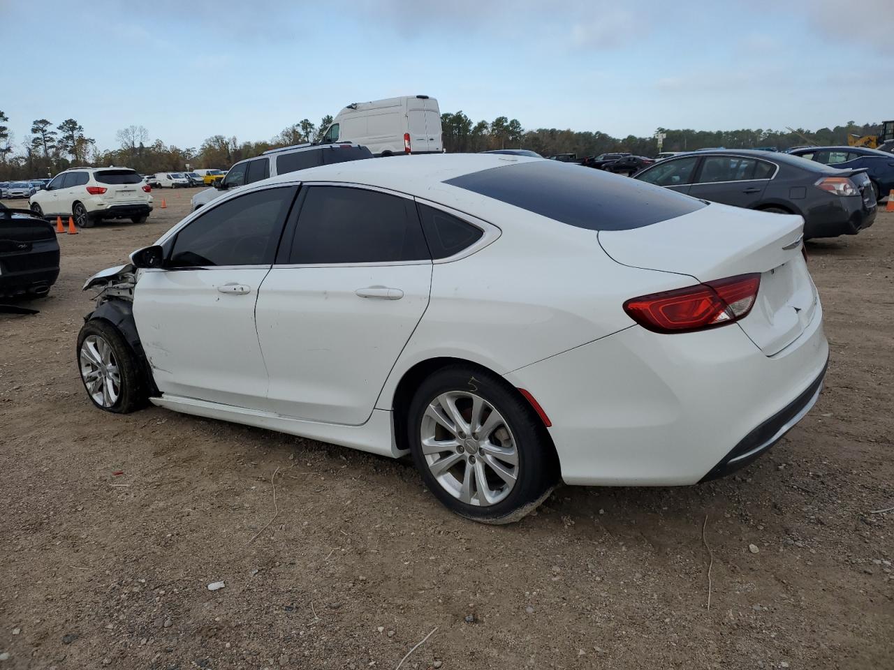 VIN 1C3CCCAB9FN659474 2015 CHRYSLER 200 no.2