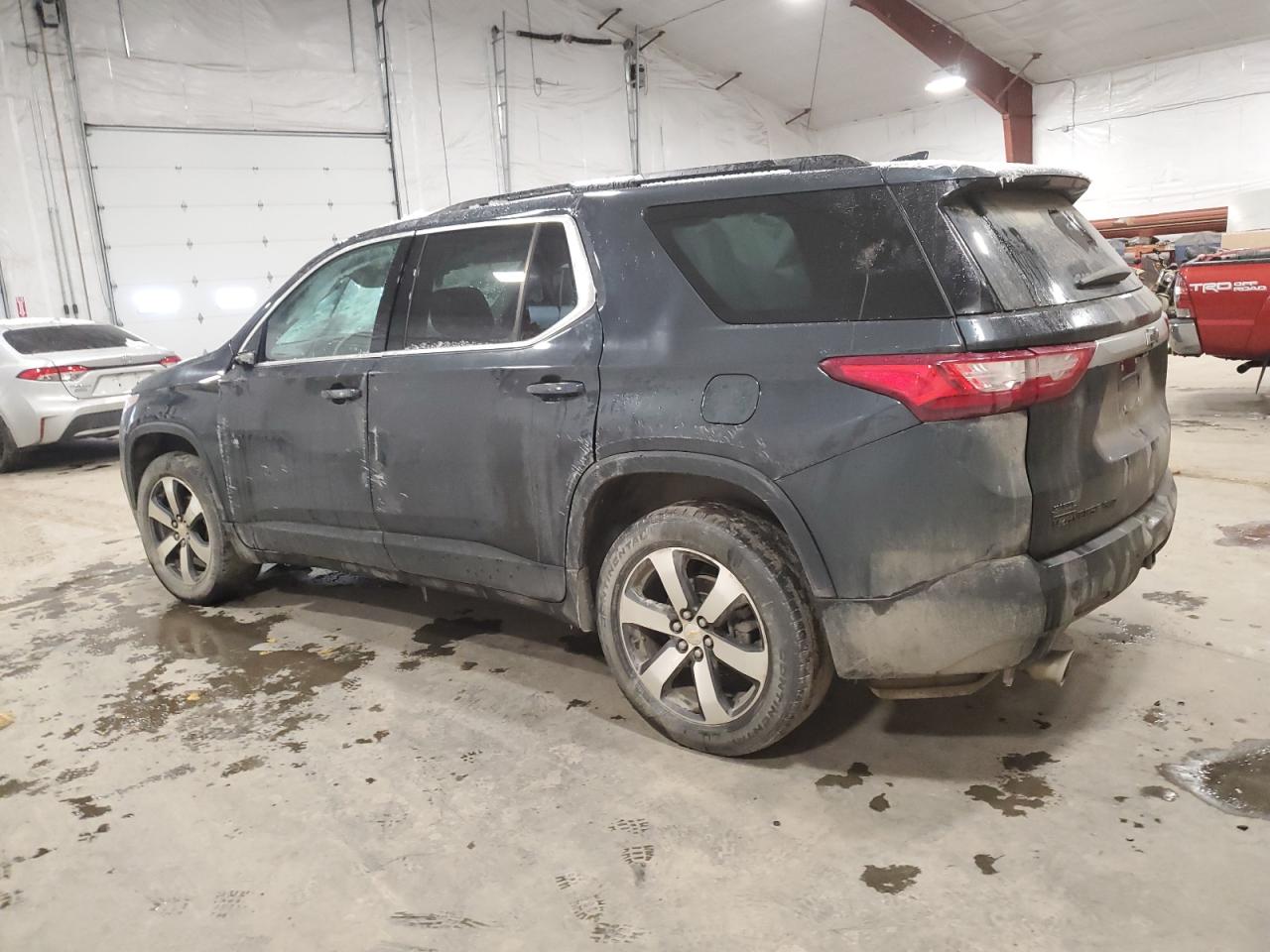 2020 Chevrolet Traverse - Image 2