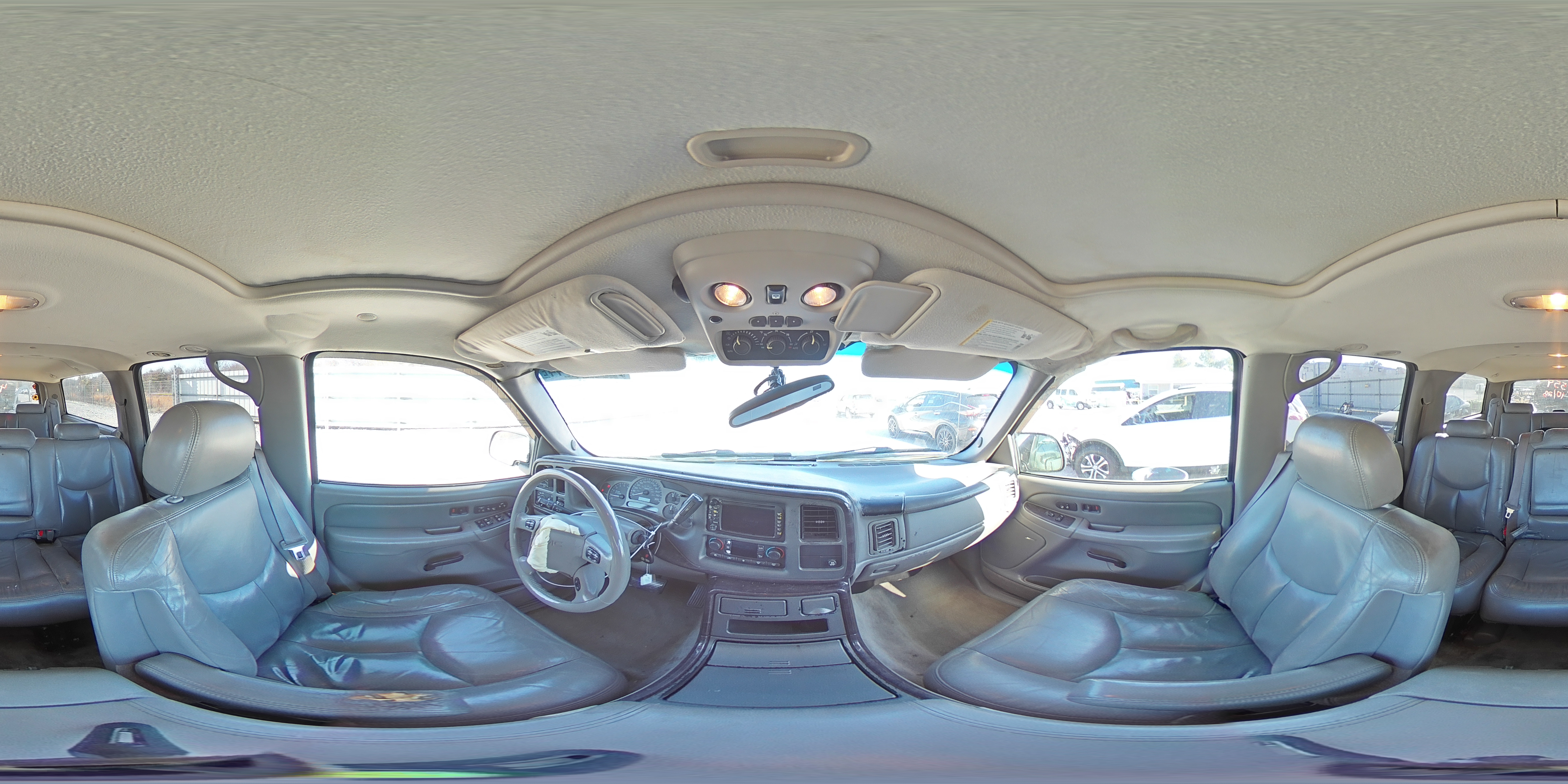 2004 GMC Yukon - Image 13