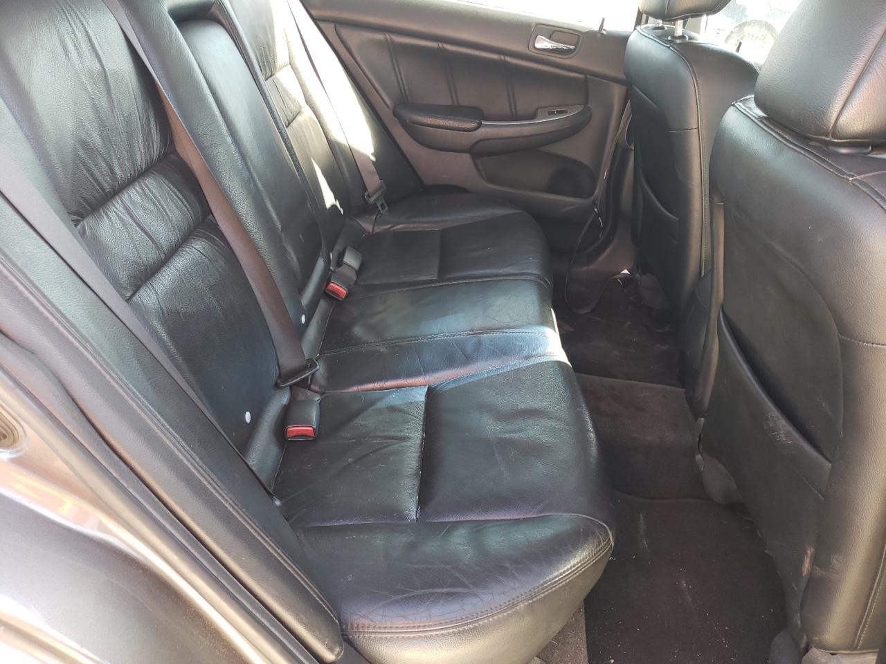 2006 Honda Accord - Image 10