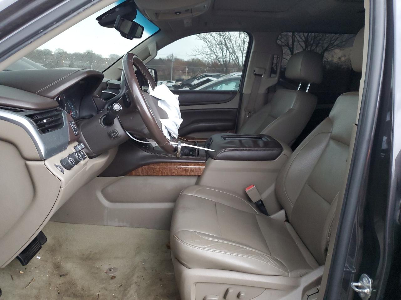 2015 Chevrolet Suburban - Image 7