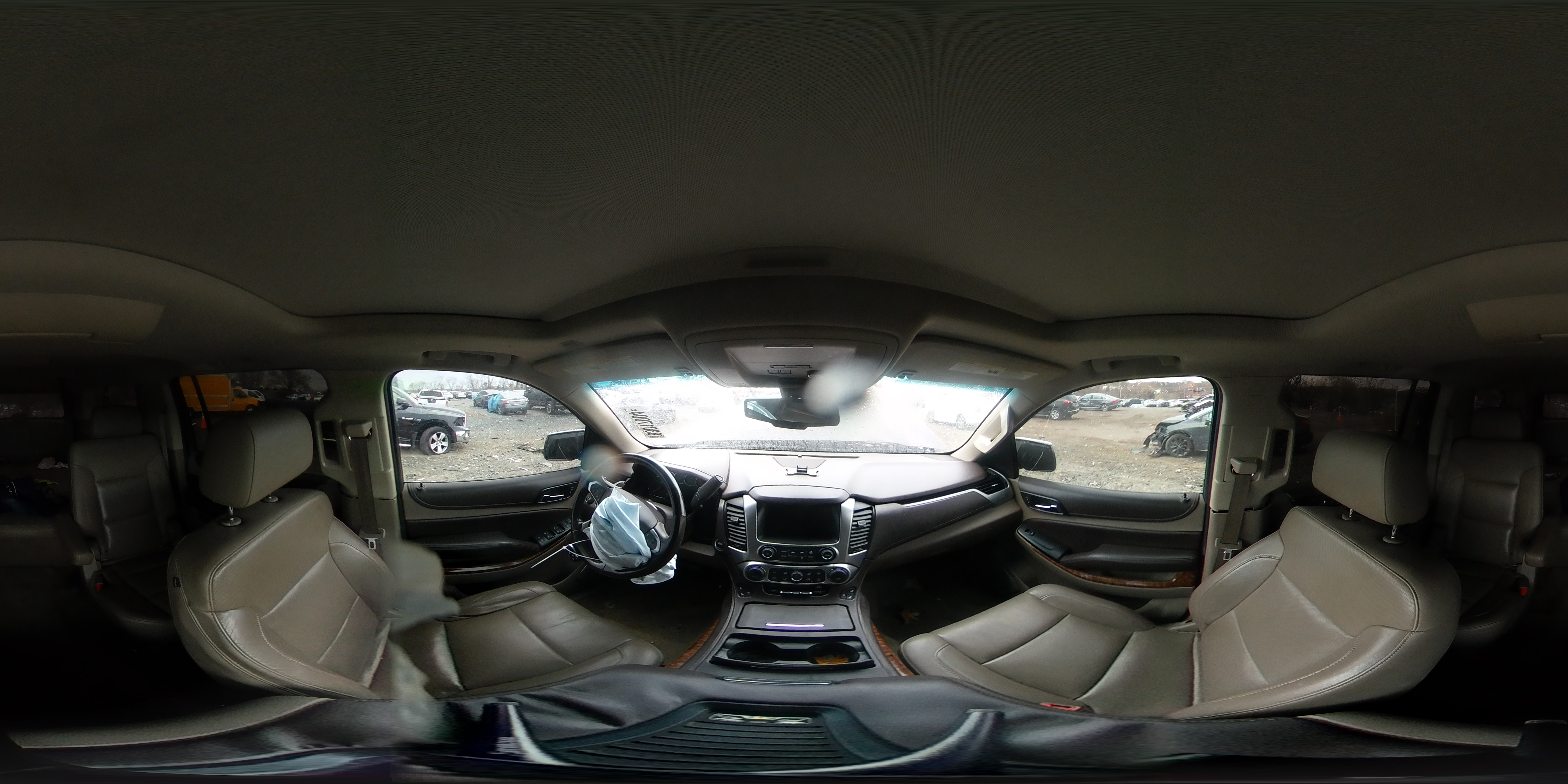 2015 Chevrolet Suburban - Image 13
