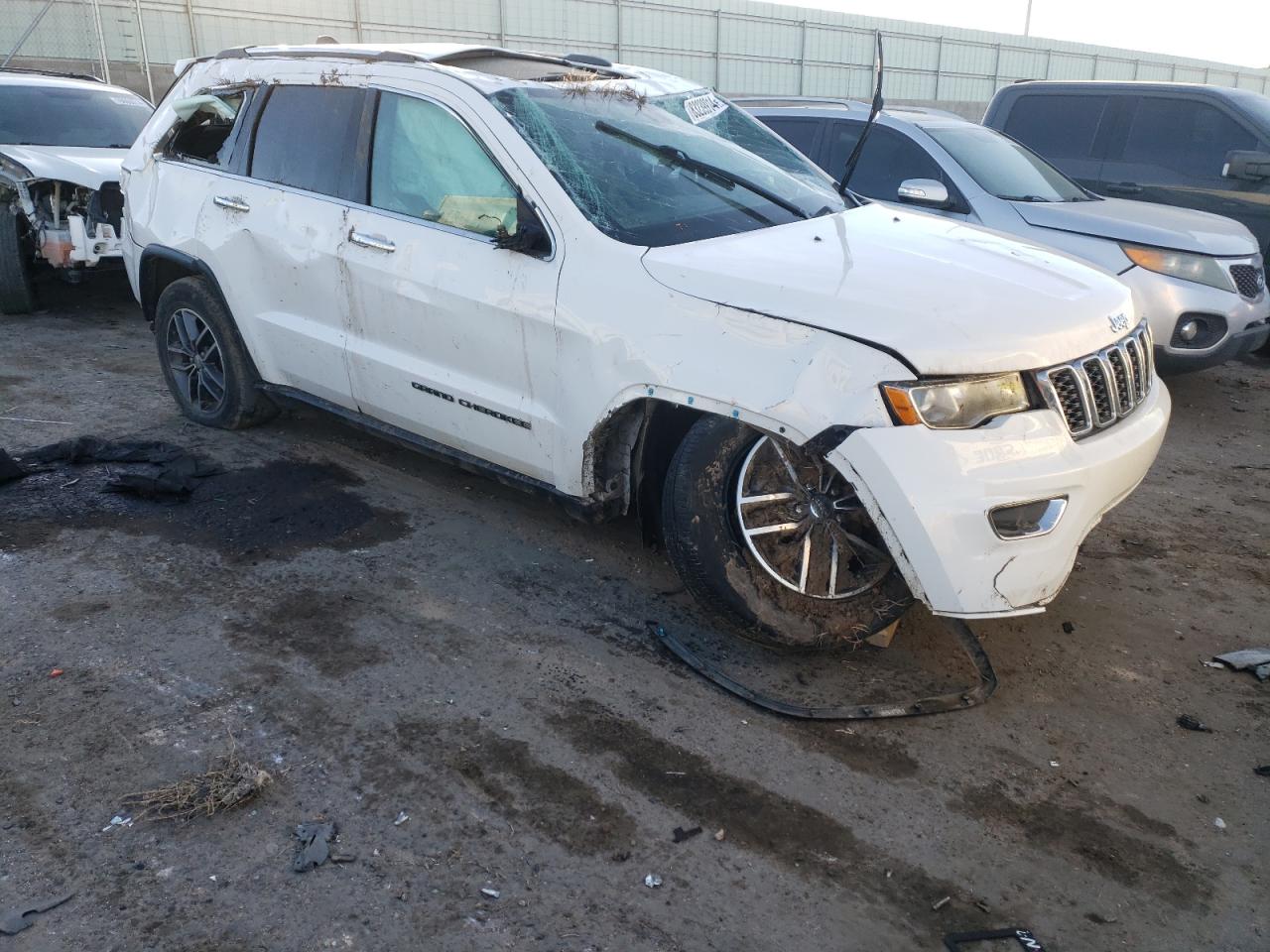 2018 Jeep Grand Cherokee - Image 4