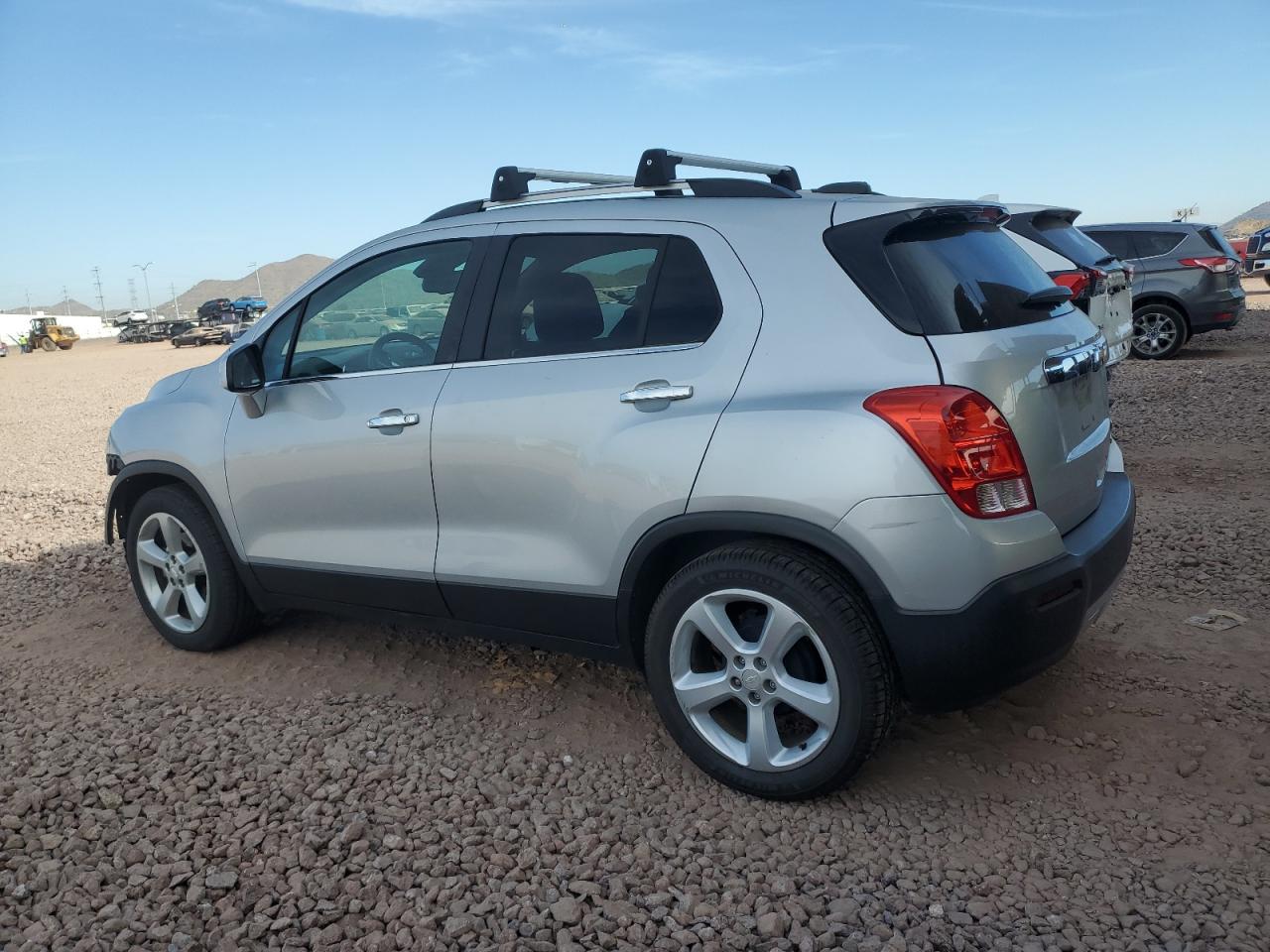 3GNCJMSB4GL127709 2016 CHEVROLET TRAX - Image 2