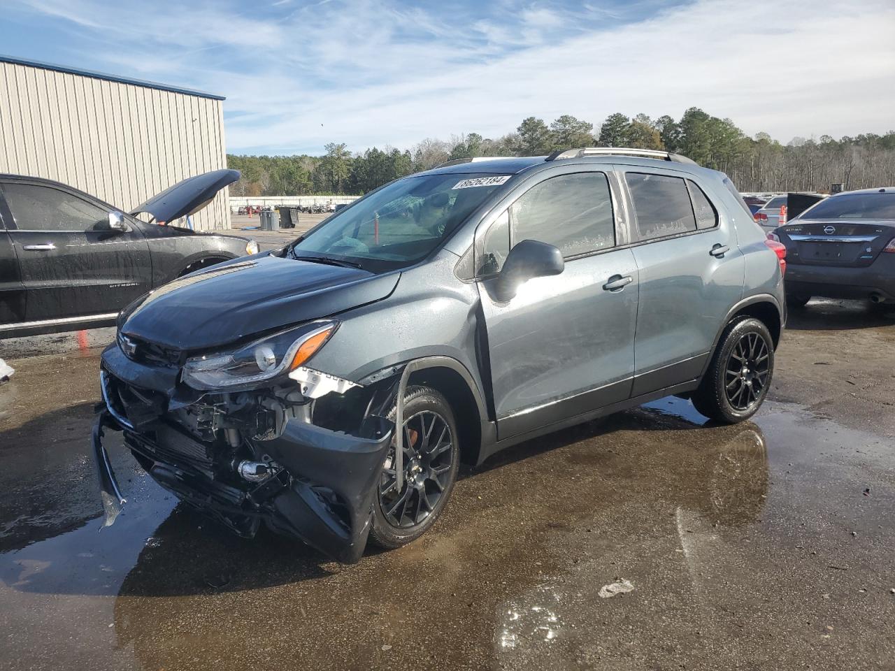 2022 Chevrolet Trax - Image 1