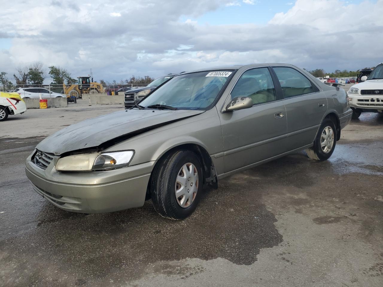 1999 Toyota Camry - Image 1