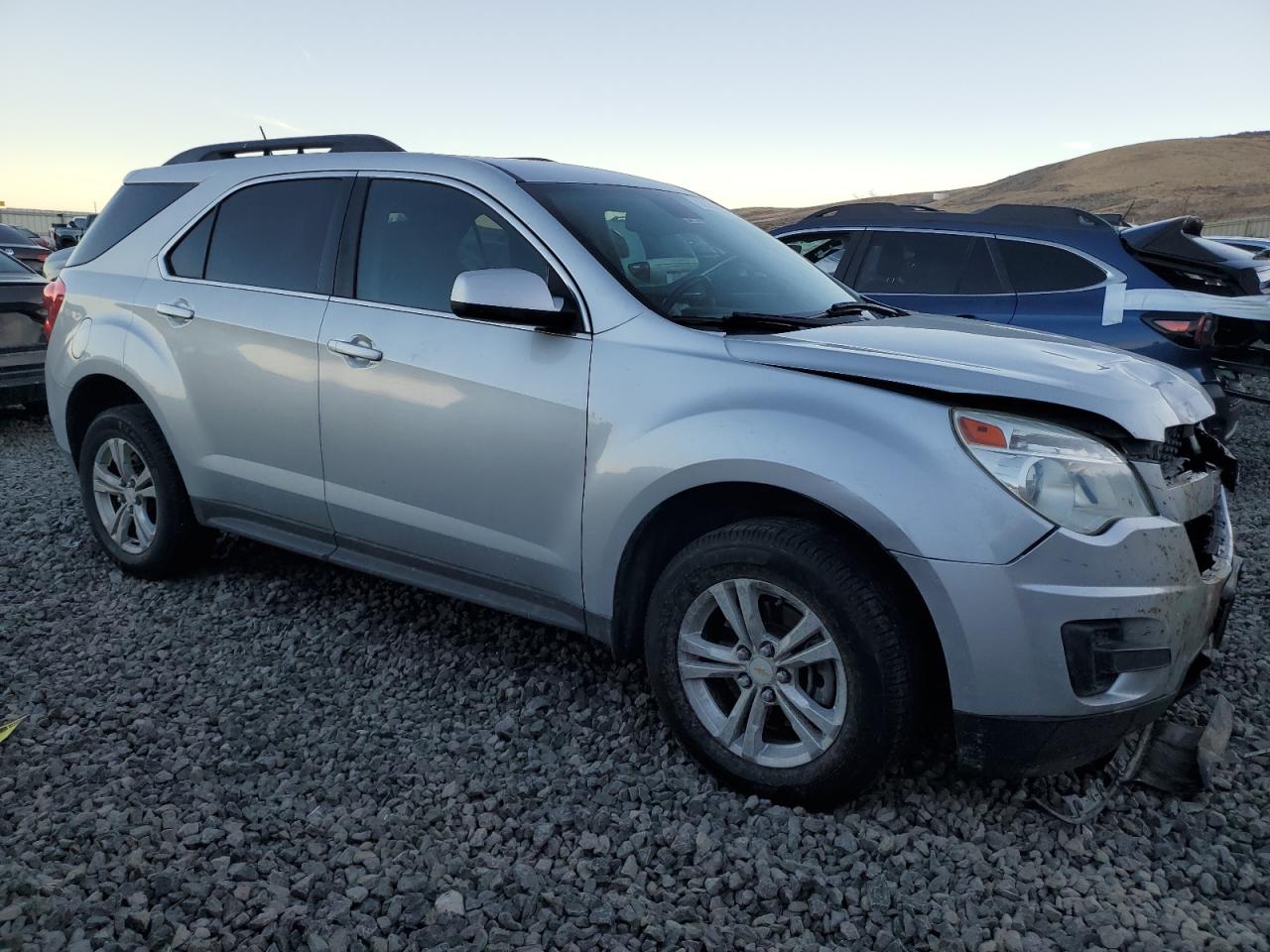 VIN 2GNALBEK3F6284670 2015 CHEVROLET EQUINOX no.4